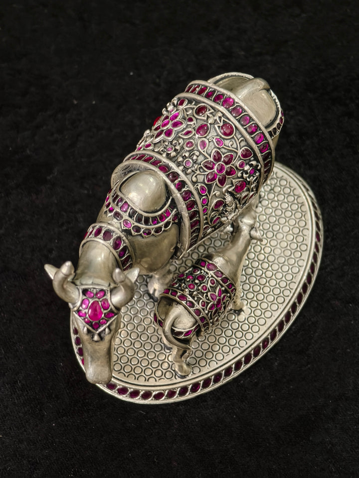 Pure 92.5 Kamadhenu Cow & Calf 3D Solid Idol with Red Stones