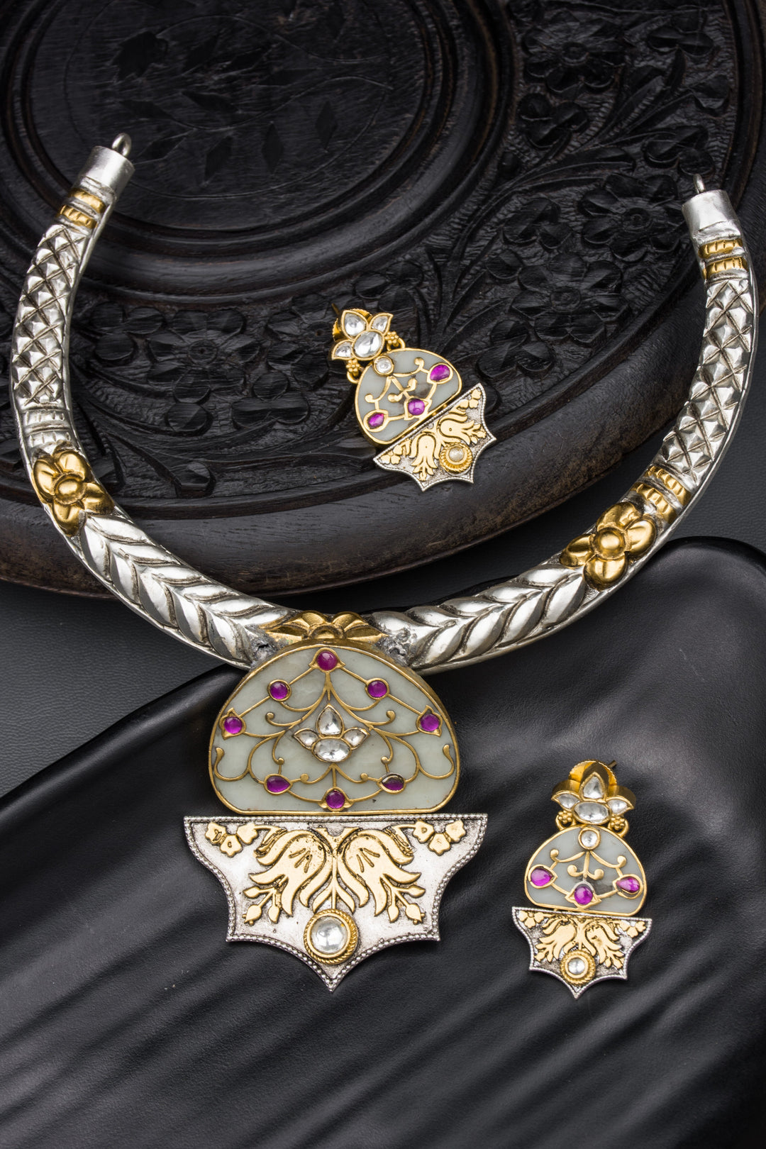 Dual Tone Hasli with Meenakari Enamel work pendant