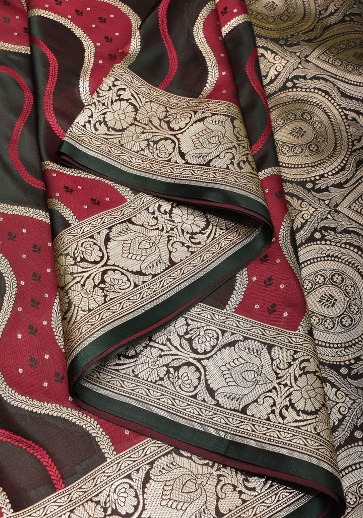 Maroon tone Exquisite Meenakari Vertical Wavy curve zari lines Semi Silk Saree and zari border