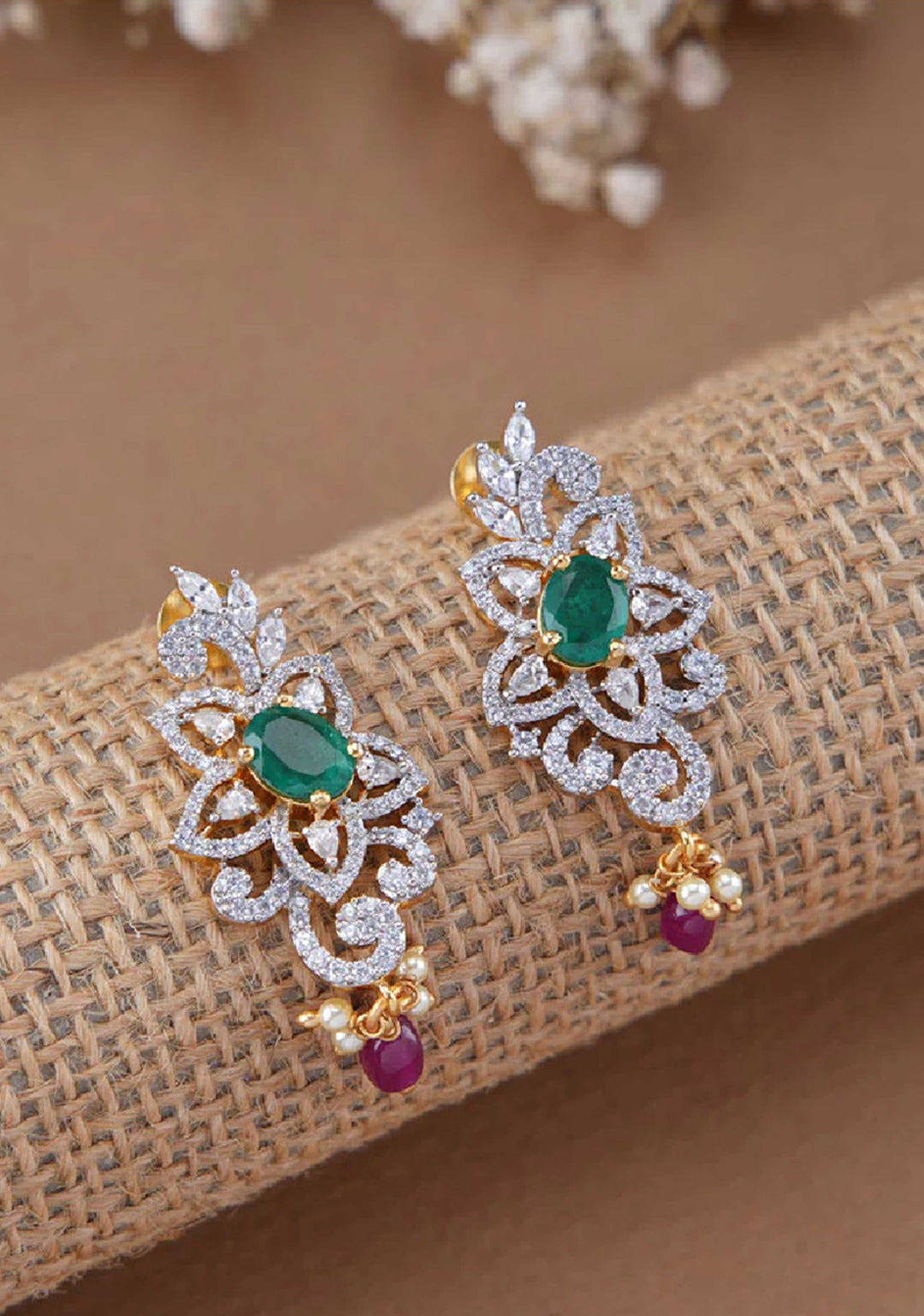 92.5 Silver Contemporary Wire base Central CZ floral embellished Necklace and earrings set