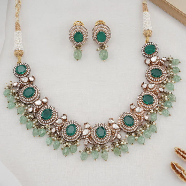 92.5 Silver Emerald Green Lavinash Victorian Necklace Set