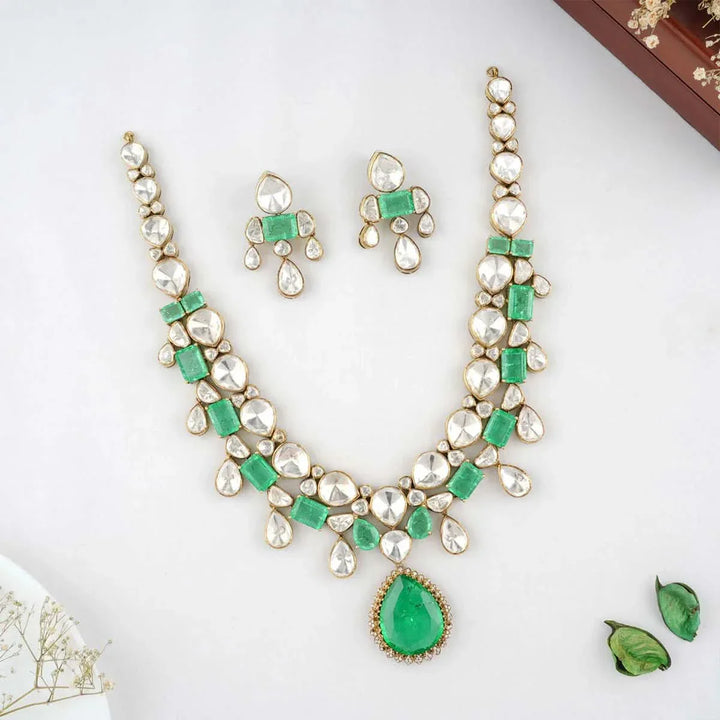 Emerald Look Alike Green and White Stones Victorian Finish Necklace Set