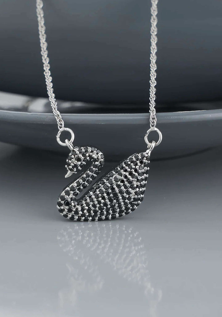 925 Silver Black Stone Swan Pendant Chain Set