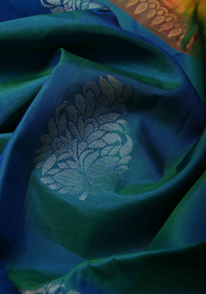 Peacock Blue Dual tone Borderless Kanjivaram Soft Silk Saree with Gold-Silver Buttas and Contrast Pallu | SILK MARK CERTIFIED