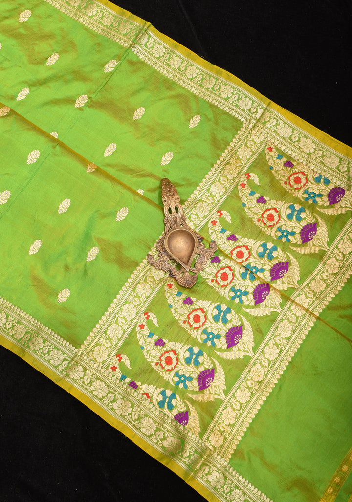 Green Dual tone Banarasi Katan Silk Lightweight Saree with Zari Butti and Meenakari Paisley Pallu | SILK MARK CERTIFIED