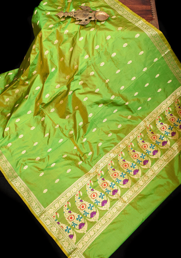 Green Dual tone Banarasi Katan Silk Lightweight Saree with Zari Butti and Meenakari Paisley Pallu | SILK MARK CERTIFIED