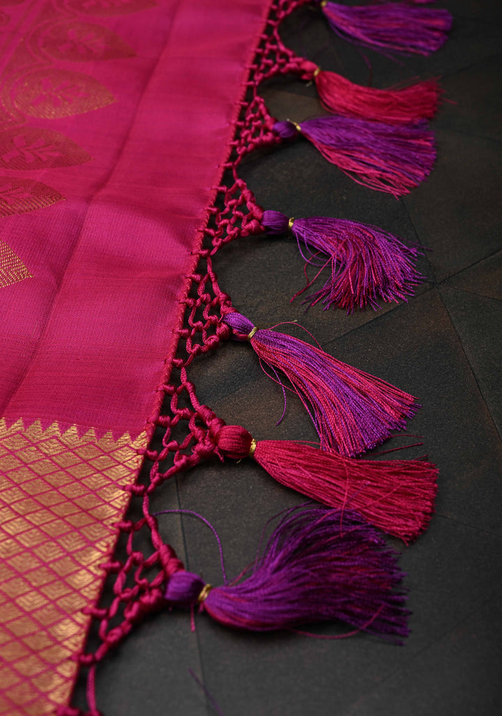 Purple Dual tone Kanjivaram Silk Saree with Deer Motifs and Contrast Zari Border | SILK MARK CERTIFIED