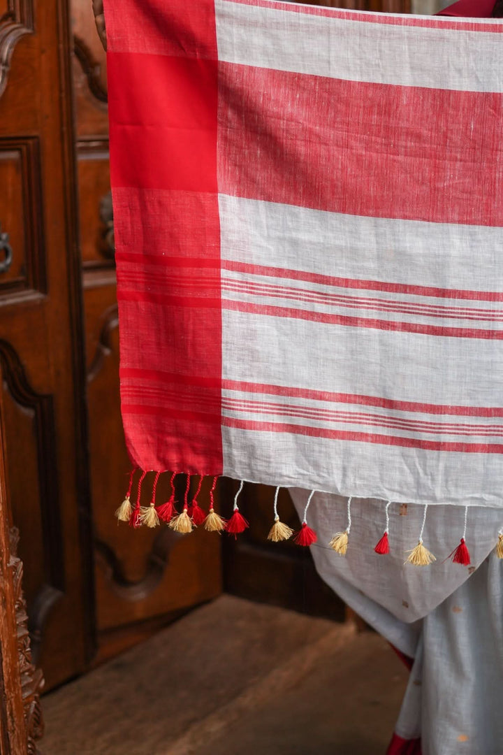 Off White and Red Linen by Linen Saree with thread Buttas