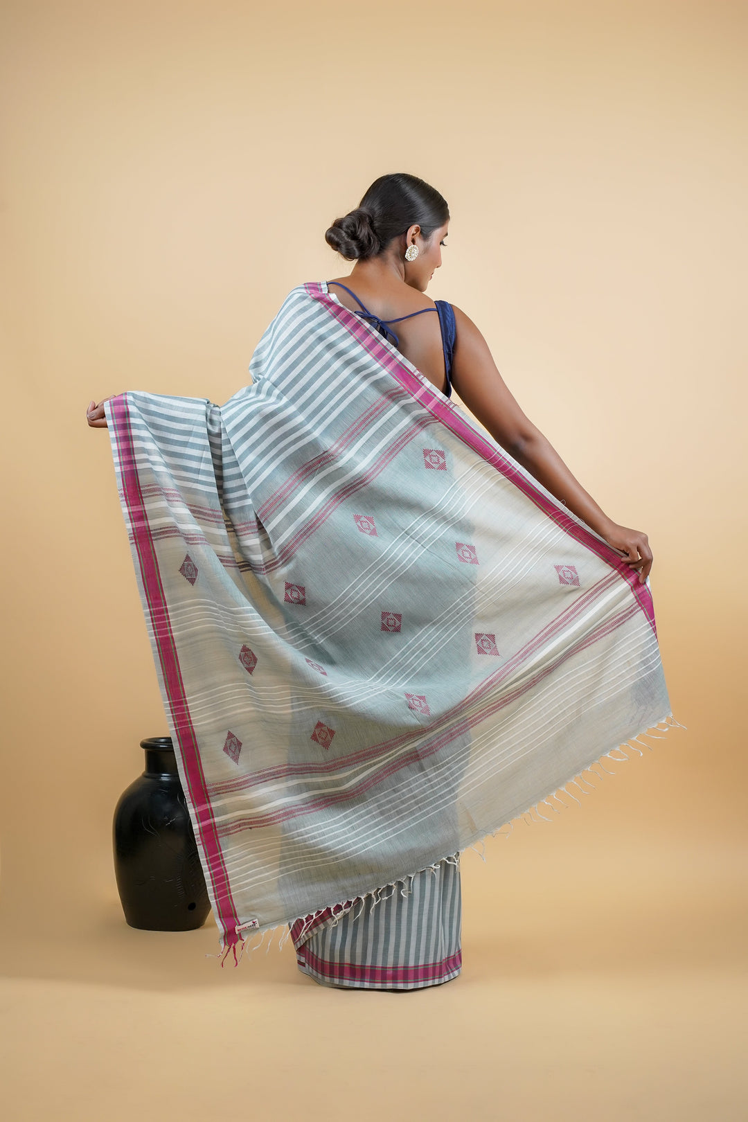 Heritage Bawan Buti Cotton Saree in Gray