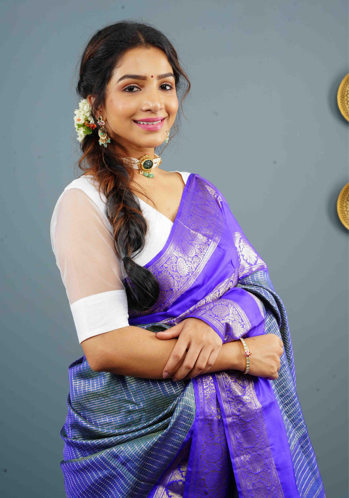 Antique Jadu Choker Set With Green Carved Stone  | Shobitam Jewelry