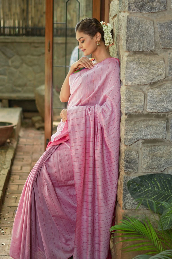 Handwoven Maheshwari Reversible Saree in Cotton in Baby pink and red dual tone No blouse Piece
