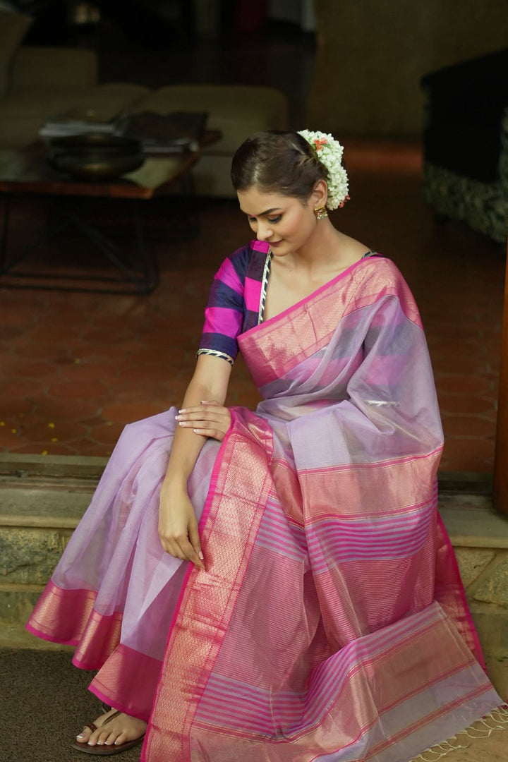 Handwoven Maheshwari silk cotton saree in Lilac with Pink