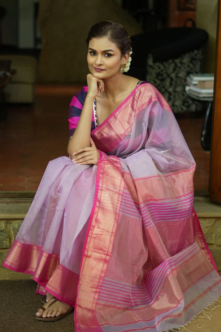 Handwoven Maheshwari silk cotton saree in Lilac with Pink
