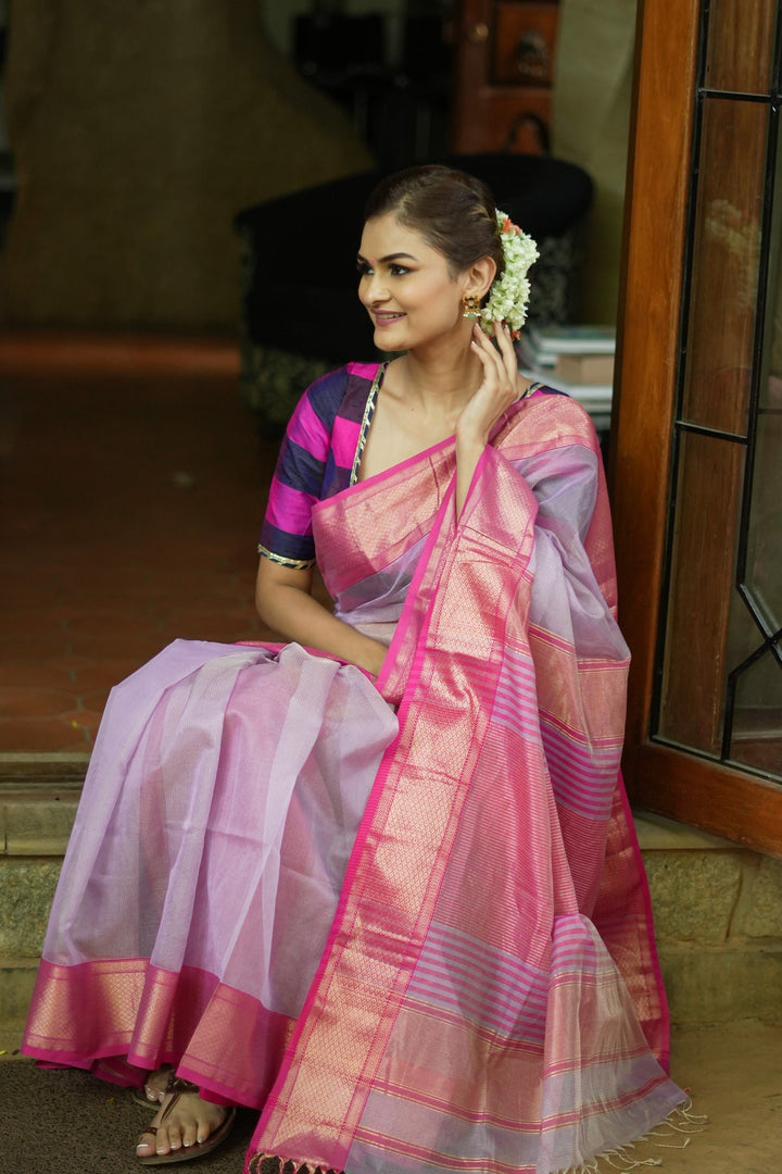 Handwoven Maheshwari silk cotton saree in Lilac with Pink