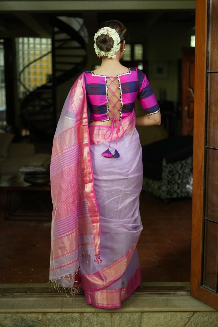 Handwoven Maheshwari silk cotton saree in Lilac with Pink