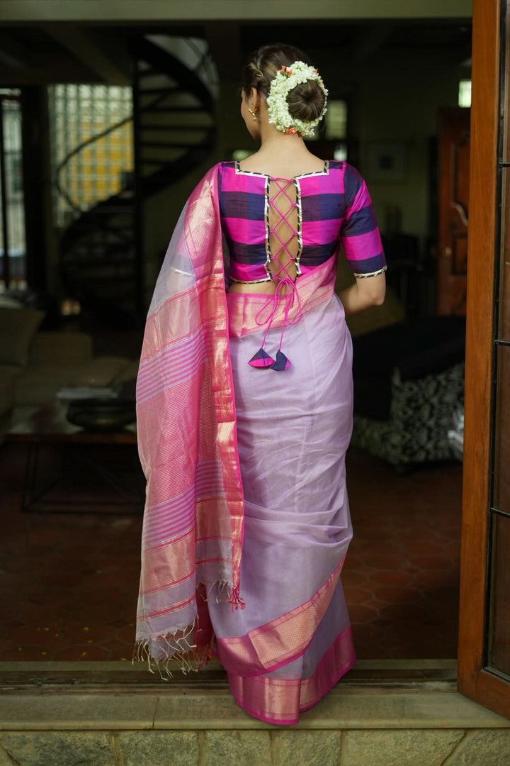 Handwoven Maheshwari silk cotton saree in Lilac with Pink