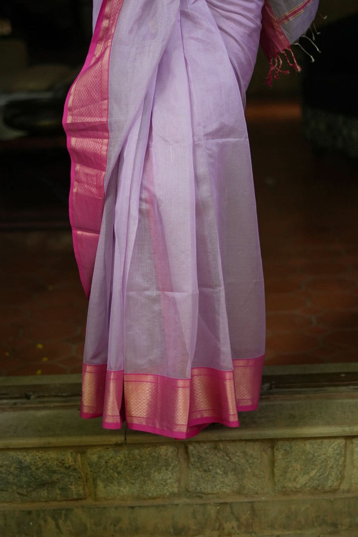 Handwoven Maheshwari silk cotton saree in Lilac with Pink