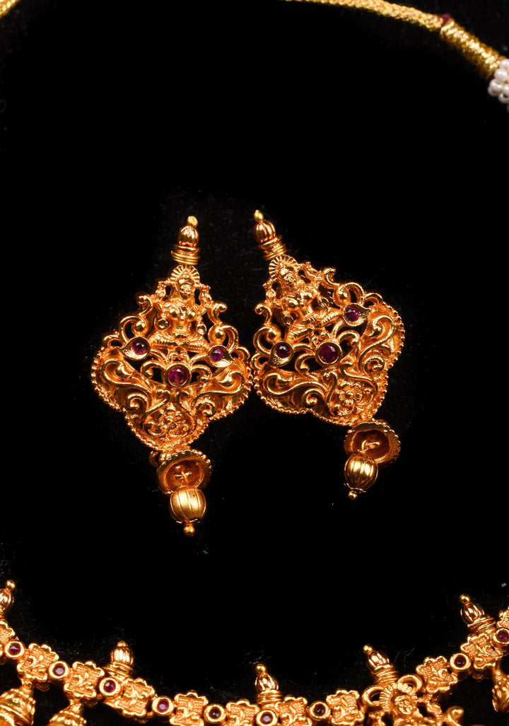 Jadau Lakshmi With Floral Vines Necklace set | Shobitam Jewelry
