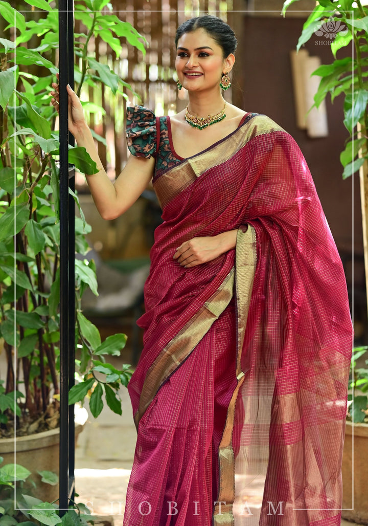 Pink Handwoven Maheshwari Silk Cotton Zari Pinstripes Saree