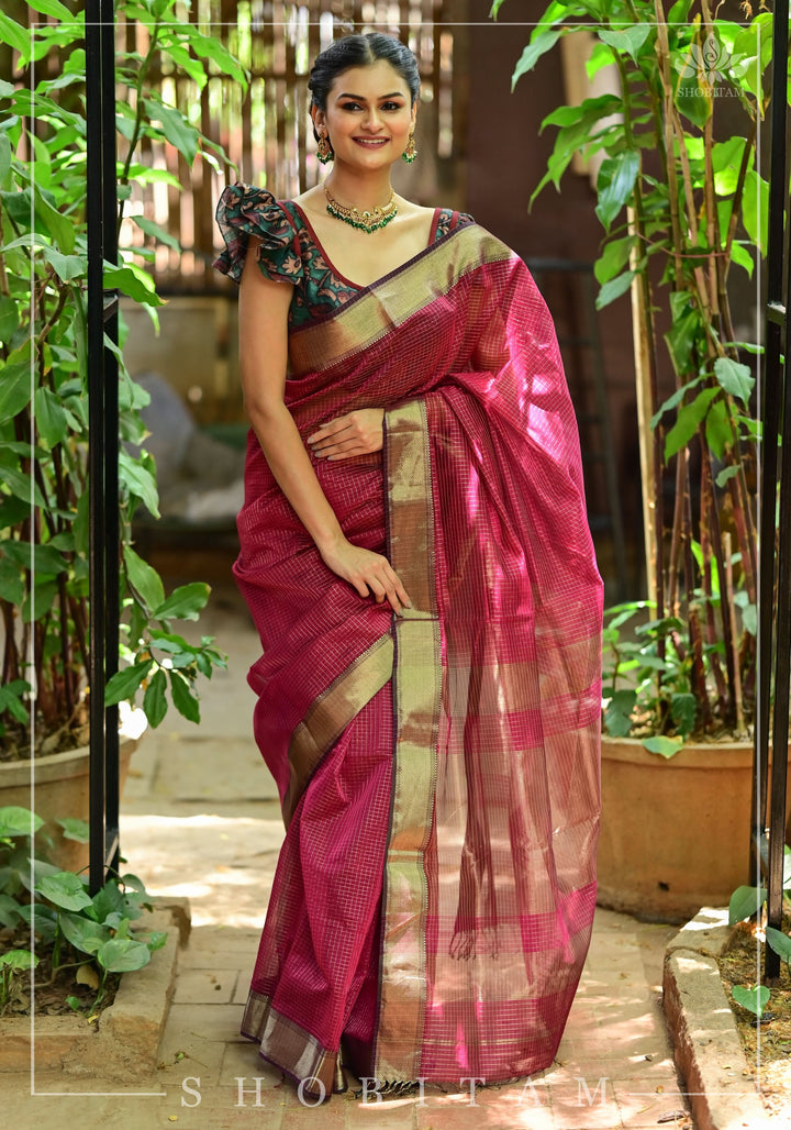 Pink Handwoven Maheshwari Silk Cotton Zari Pinstripes Saree