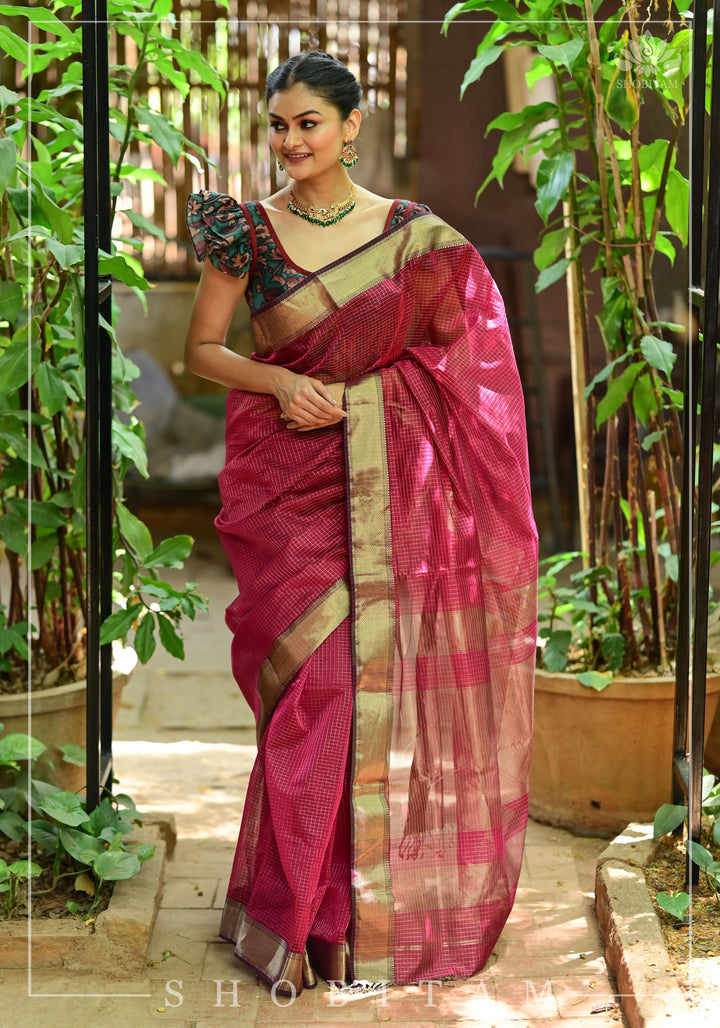 Pink Handwoven Maheshwari Silk Cotton Zari Pinstripes Saree