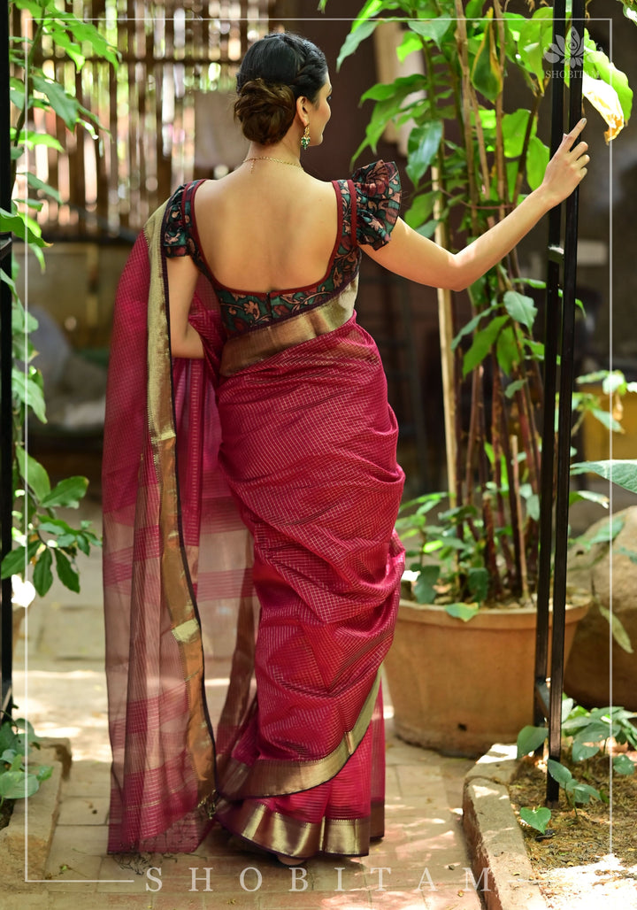 Pink Handwoven Maheshwari Silk Cotton Zari Pinstripes Saree