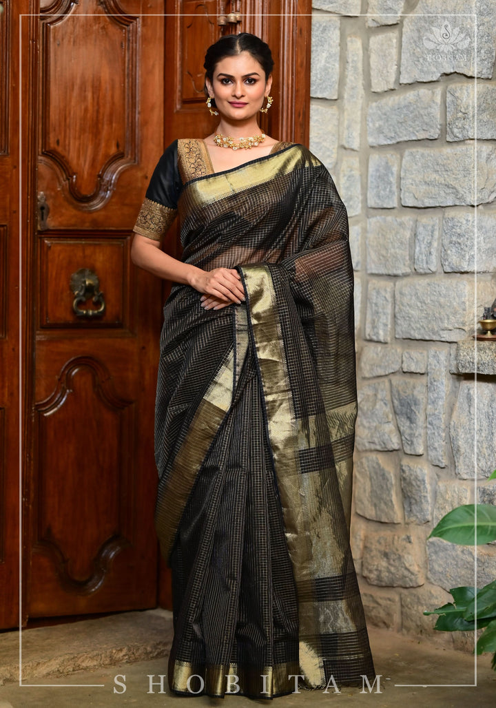 Black Handwoven Maheshwari Silk Cotton Zari Checks Saree