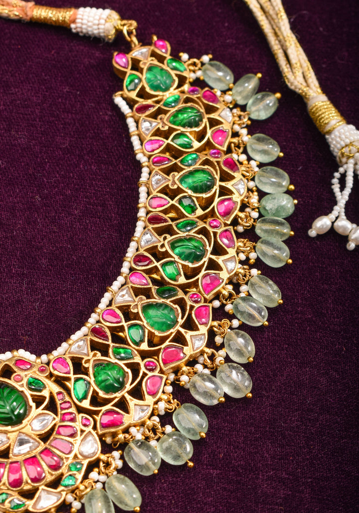 Exquisite Jadau Necklace with central pendant and sage dangling stones