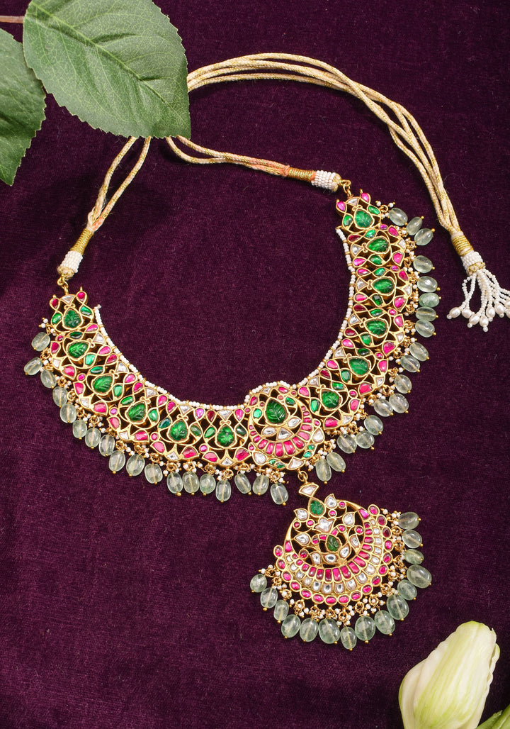 Exquisite Jadau Necklace with central pendant and sage dangling stones