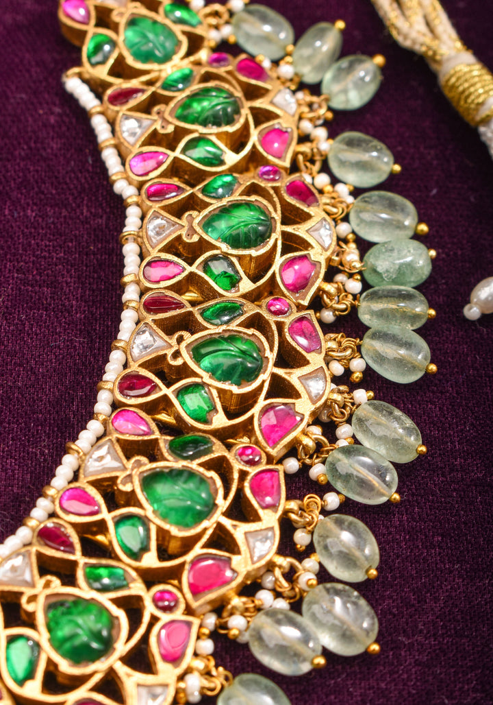 Exquisite Jadau Necklace with central pendant and sage dangling stones