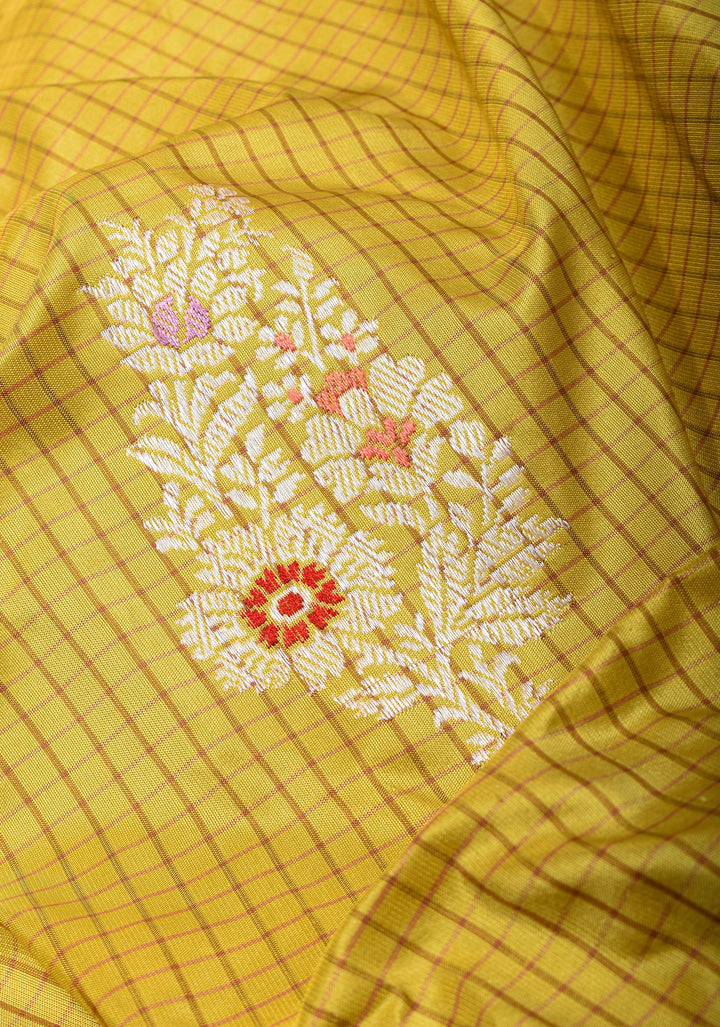 Pale Ochre Exquisite Checks Chandelier Inspired  Design Grand kadhuwa Meenakari Banarasi Silk Saree  | SILK MARK CERTIFIED |
