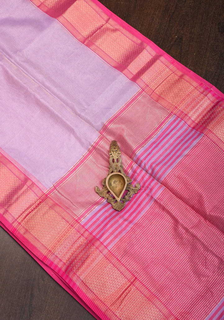Handwoven Maheshwari silk cotton saree in Lilac with Pink
