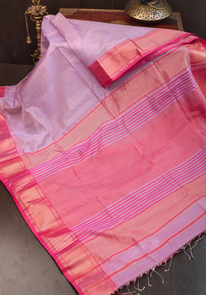Handwoven Maheshwari silk cotton saree in Lilac with Pink