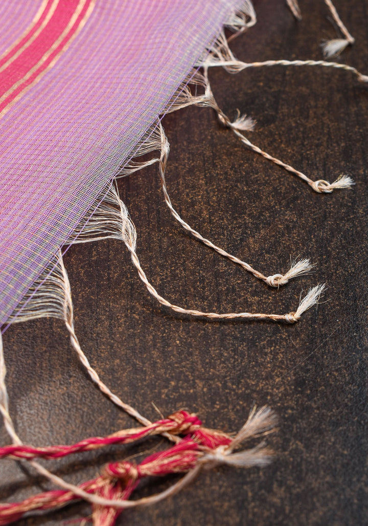 Handwoven Maheshwari silk cotton saree in Lilac with Pink