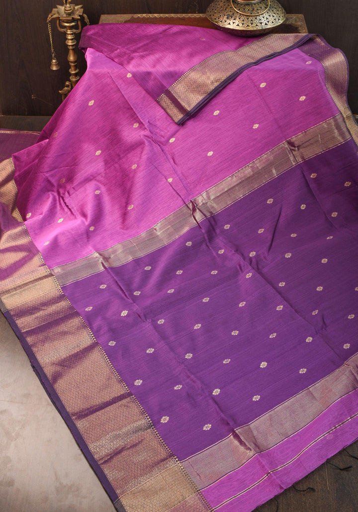 Handwoven Maheshwari Silk Cotton Saree in Lilac with zari borders