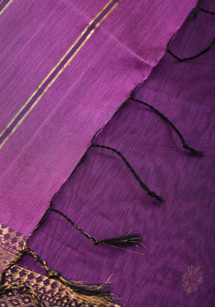 Handwoven Maheshwari Silk Cotton Saree in Lilac with zari borders