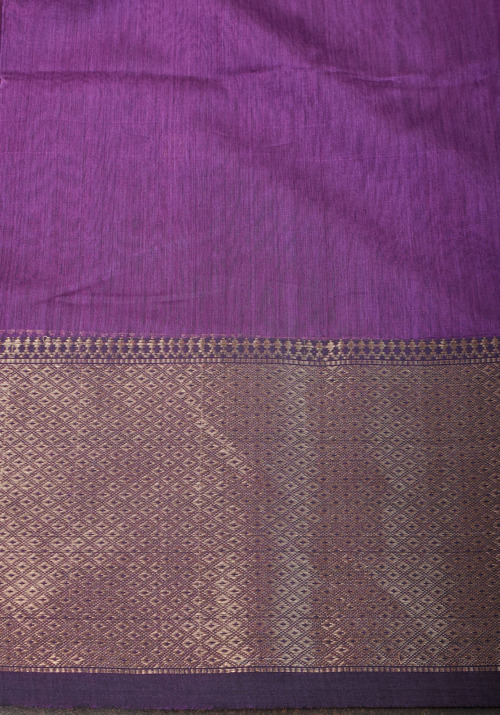 Handwoven Maheshwari Silk Cotton Saree in Lilac with zari borders