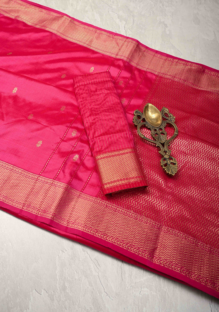Pink Dual tone Maheshwari Pure Silk Saree with Chunri Buttis and Zari Border | SILK MARK CERTIFIED