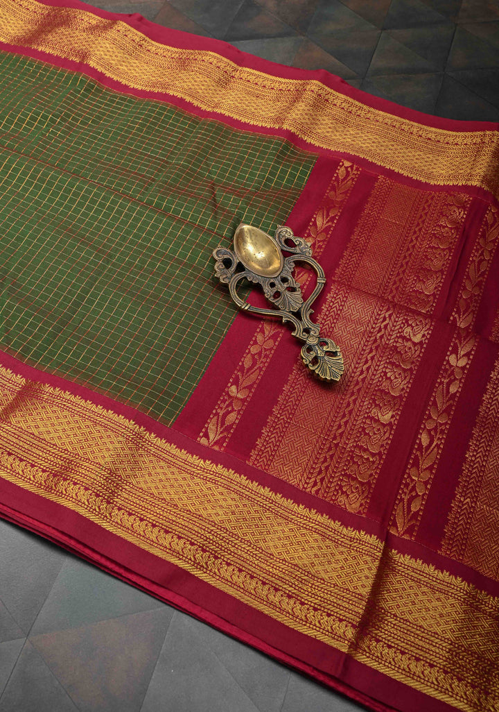 Green Dual tone Cotton Silk Saree with Zari Checks Pattern and Contrast Zari Border