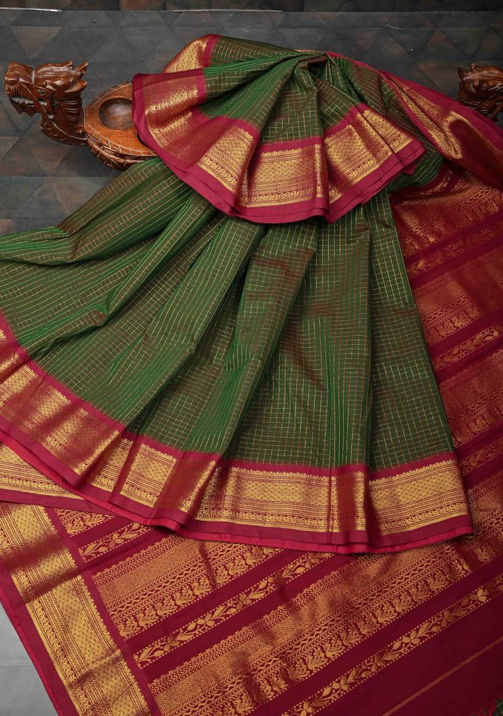 Green Dual tone Cotton Silk Saree with Zari Checks Pattern and Contrast Zari Border