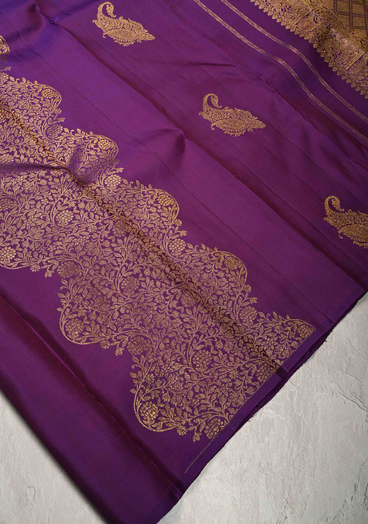 Borderless Plum Kanjivaram Pure Silk Saree with Paisley Motifs and Weavy Design Zari Panel  | SILK MARK CERTIFIED