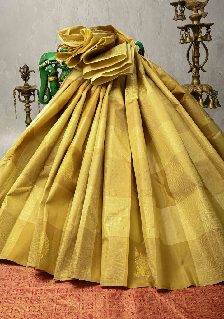 Beige  Borderless Check Pattern on Kanjivaram Pure Silk Saree with Peacock Feather, Flute Butta and Contrast Pallu | SILK MARK CERTIFIED