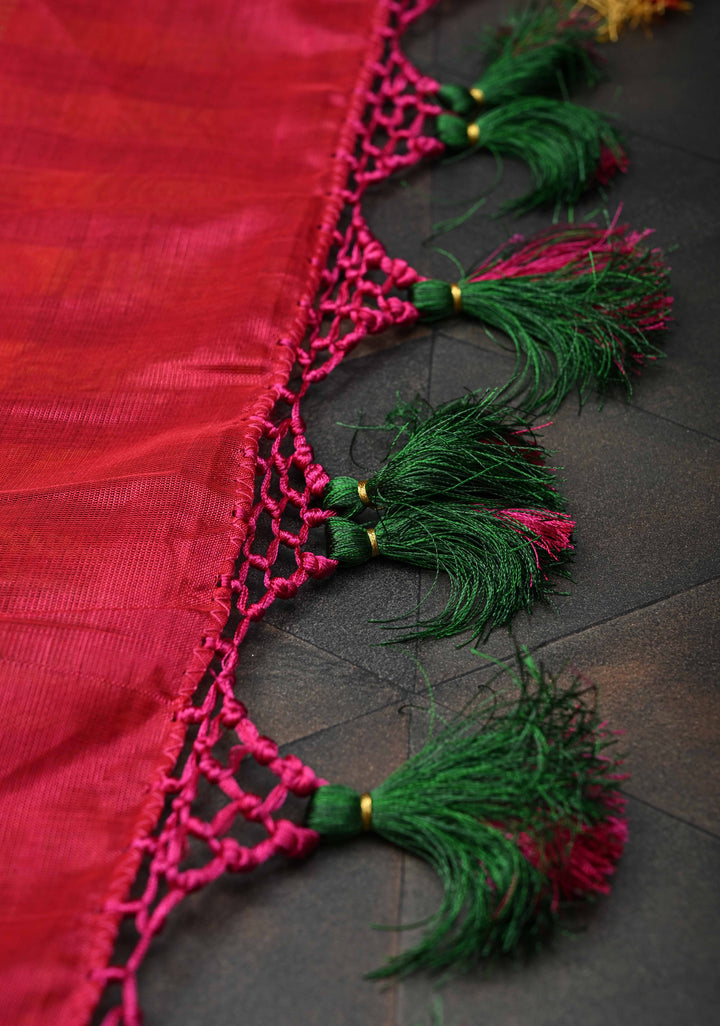 Pallum Pazhamum Kanchi Silk Cotton 100% Handloom Saree And Contrast Pink Zari Border