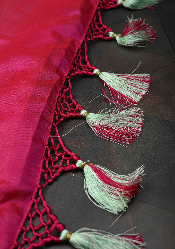 Tea Green Kanchi Silk Cotton 100% Handloom Saree with Zari Buttas and Contrast Zari Border