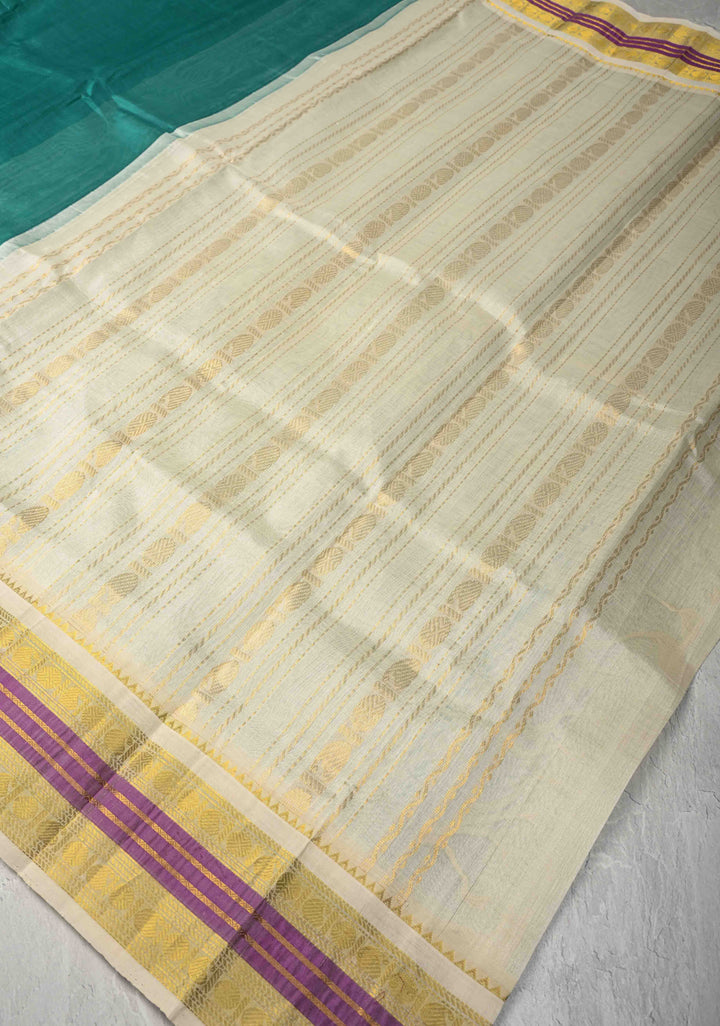 Dark spring green Koravi Kanchi Silk Cotton Handloom Saree with Contrast Zari Border