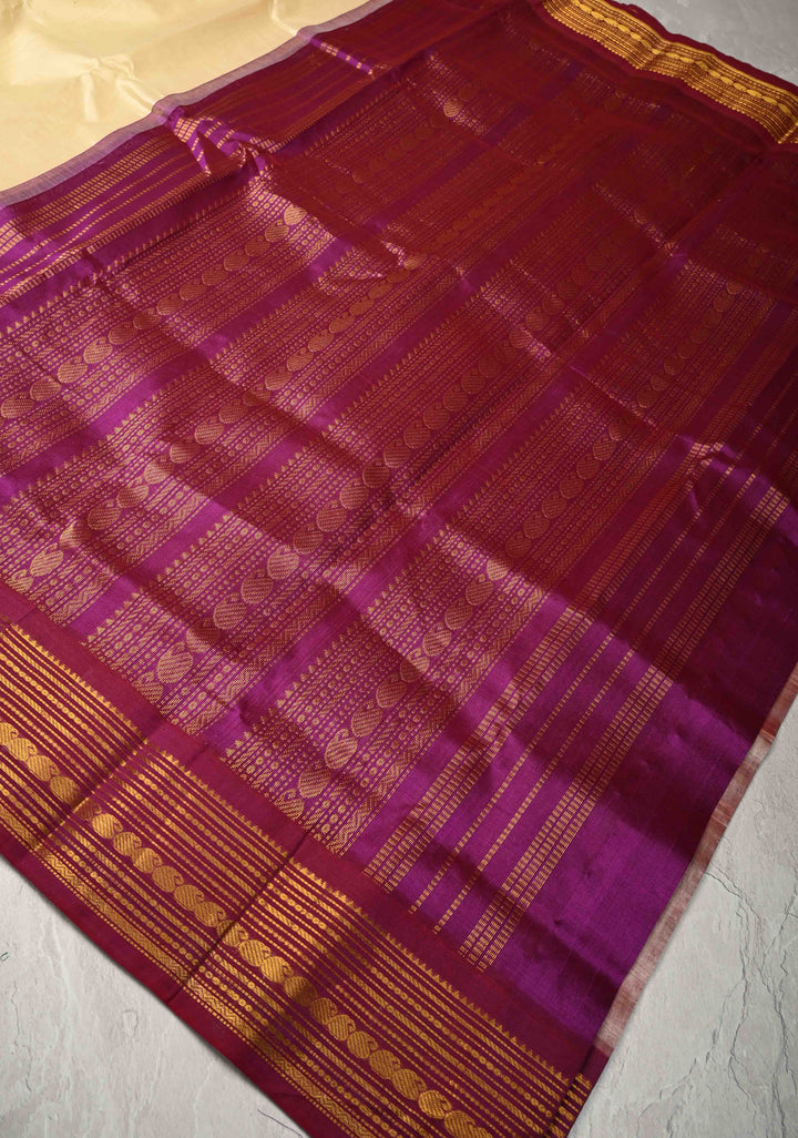Beige Koravi Kanchi Silk Cotton Handloom Saree with Contrast Zari Border
