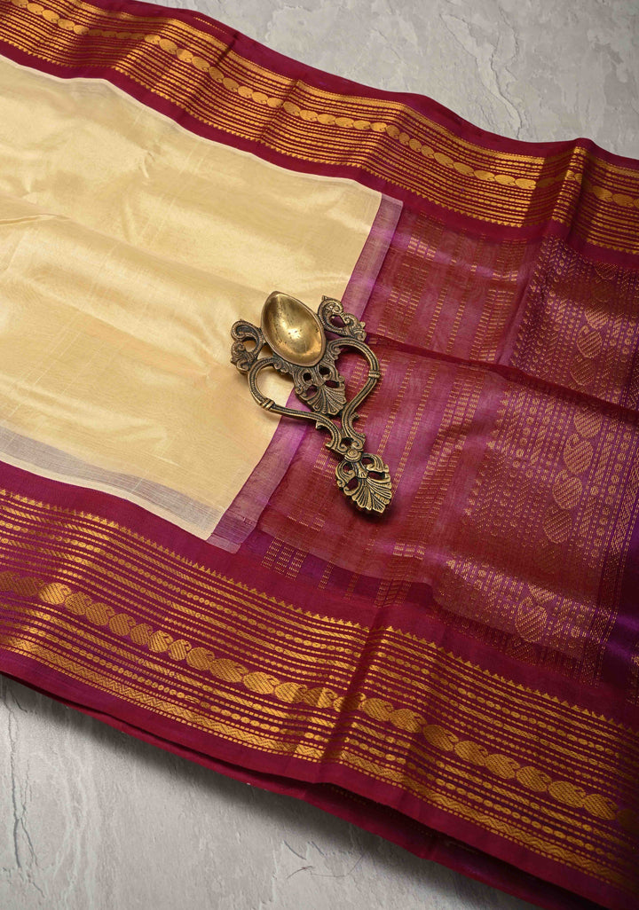 Beige Koravi Kanchi Silk Cotton Handloom Saree with Contrast Zari Border