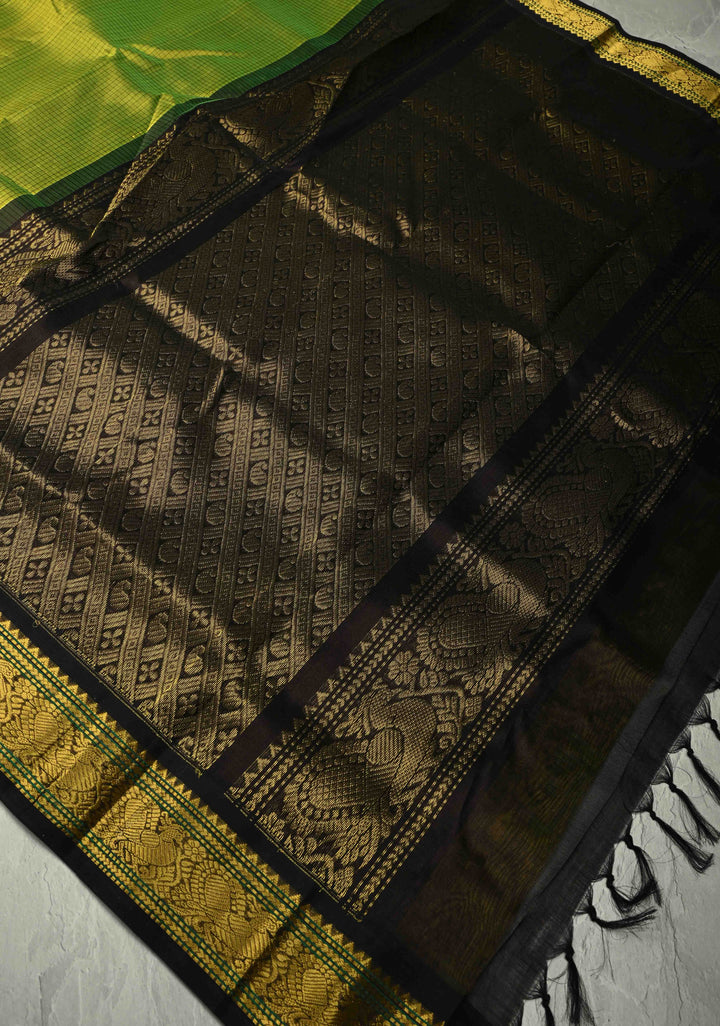Moss Green Dual Tone Checks Kanchi Silk Cotton Handloom Saree with Contrast Zari Border