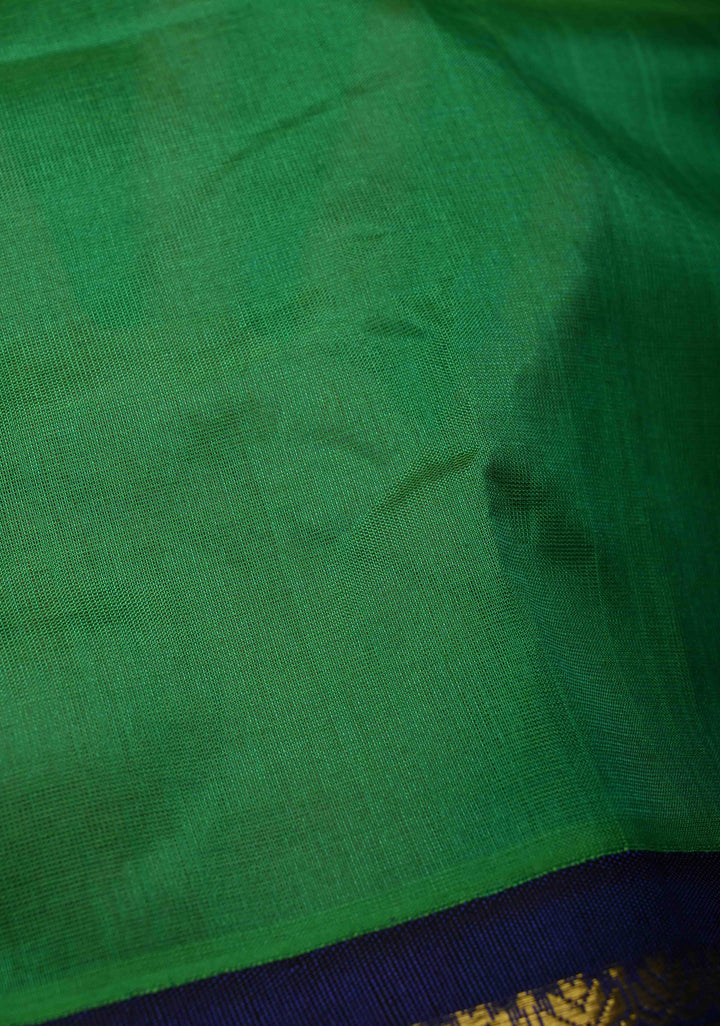 Bright  Green Korvai Kanchi Silk Cotton Handloom Saree with Contrast Zari Border
