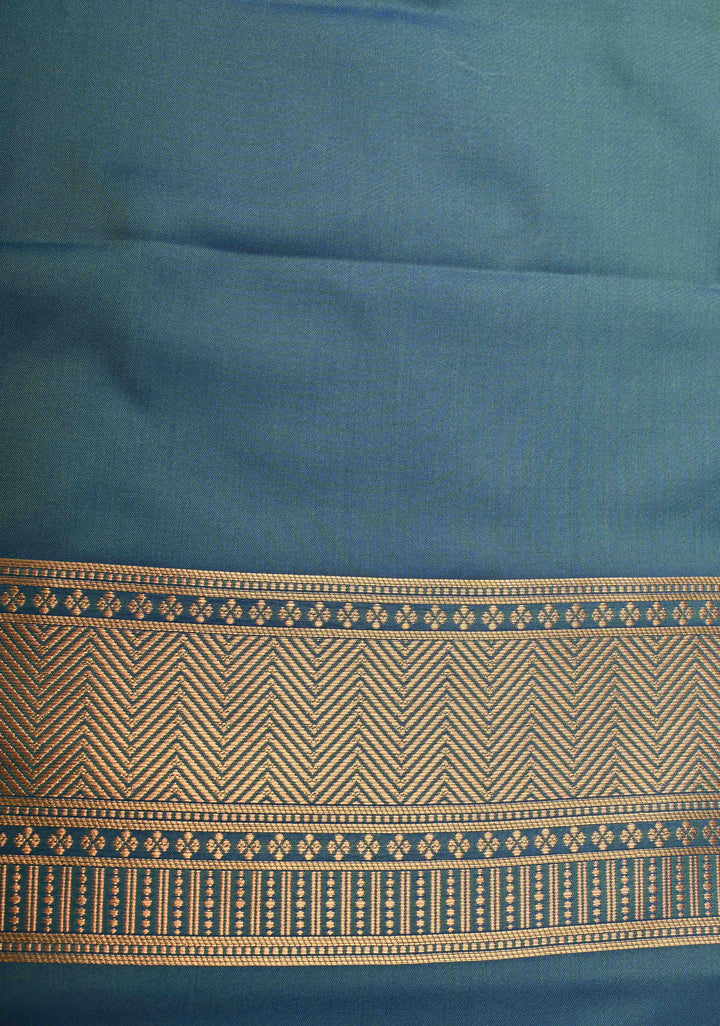 Green Dual tone Kanchi Semi Silk Saree with Zari Buttas and Mandala Motifs on Minimal Zari Border